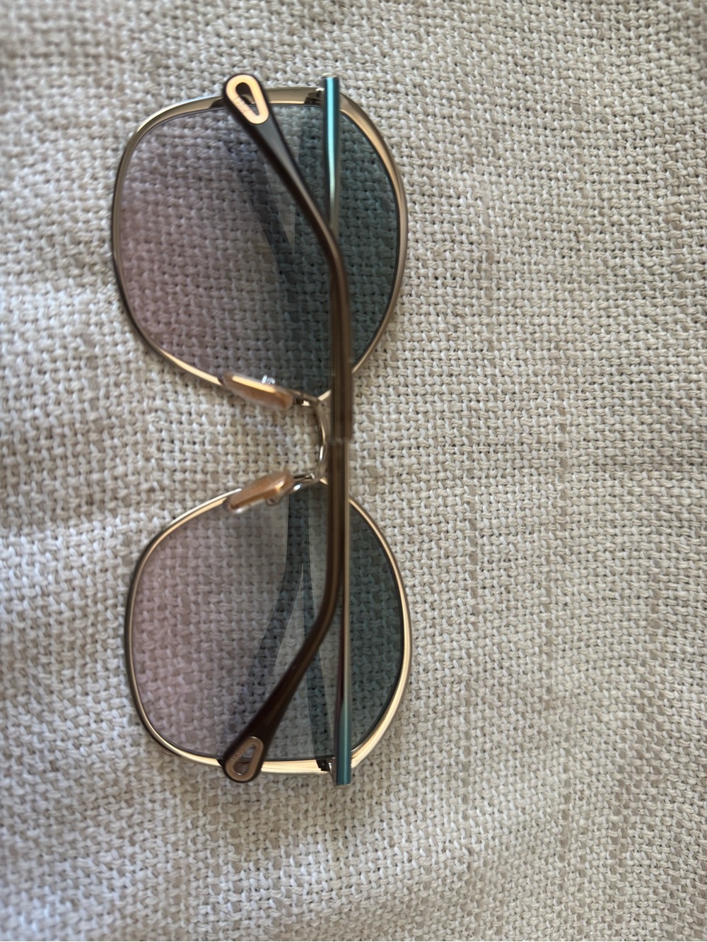 Chloé Sunglasses with Gradient Lenses - Picture 5 of 8